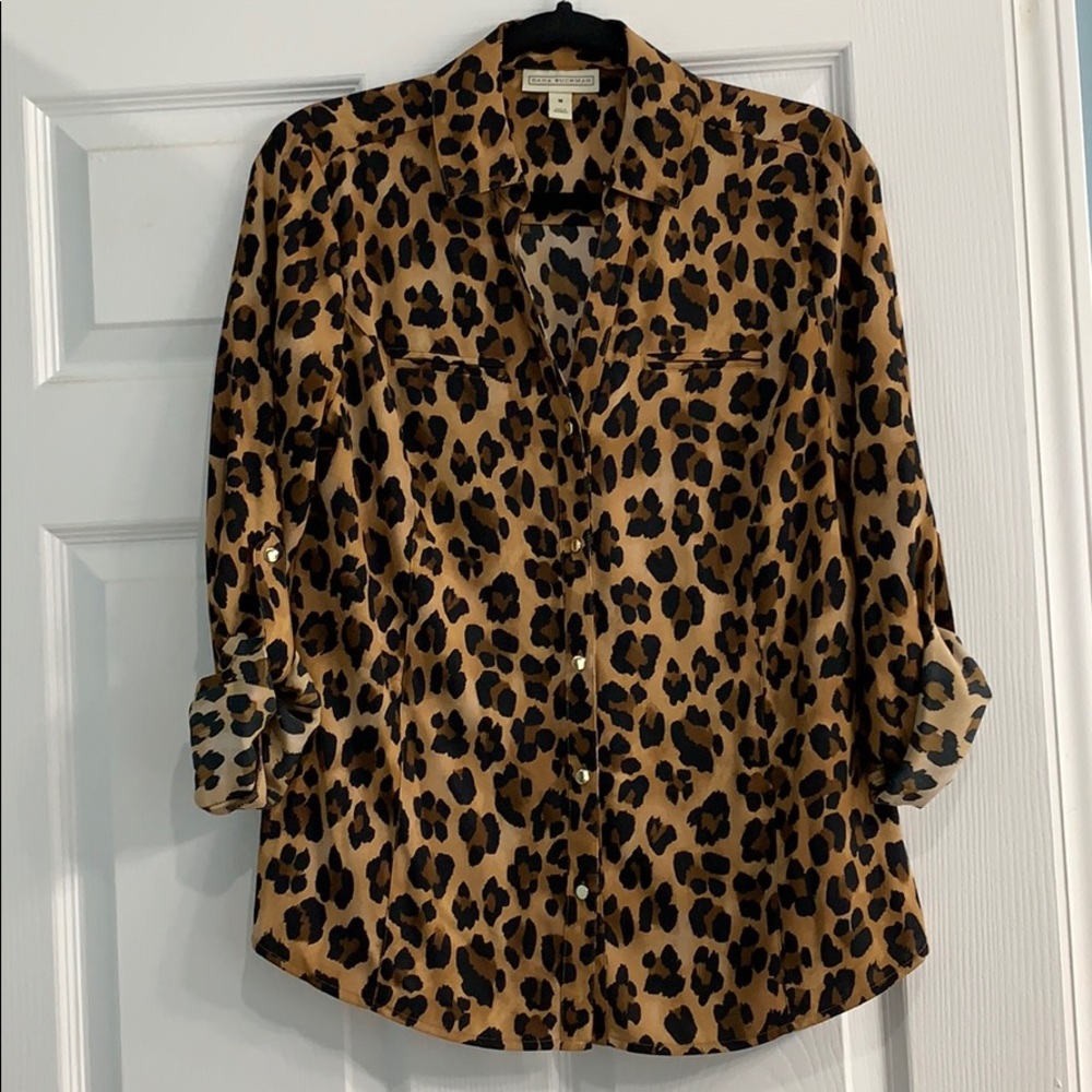 Dana Buchman cheetah print button blouse